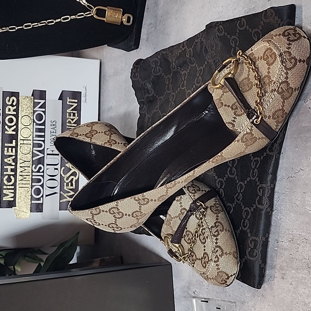 Gucci Closed Toed Heels - Picture 13 of 14